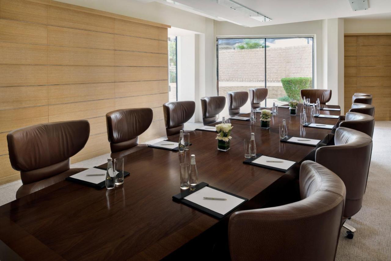 Intercontinental Riyadh By Ihg Riade Exterior foto Meeting room